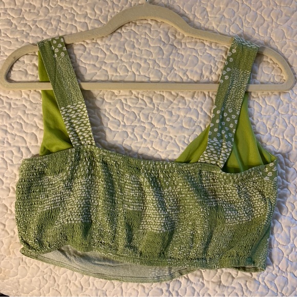 Green crop top - Picture 5 of 5